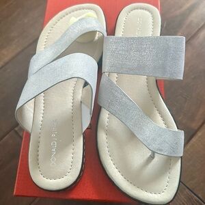 Donald J. Pliner Geri-Women's Sandals - Silver women’s 9.5 ( new)
